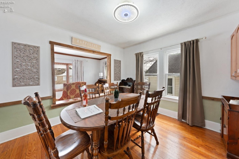 218 Elm, Port Clinton, 43452, 3 Bedrooms Bedrooms, ,2 BathroomsBathrooms,Residential,For Sale,Elm,20260353