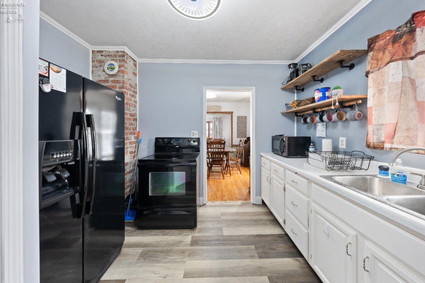 218 Elm, Port Clinton, 43452, 3 Bedrooms Bedrooms, ,2 BathroomsBathrooms,Residential,For Sale,Elm,20260353