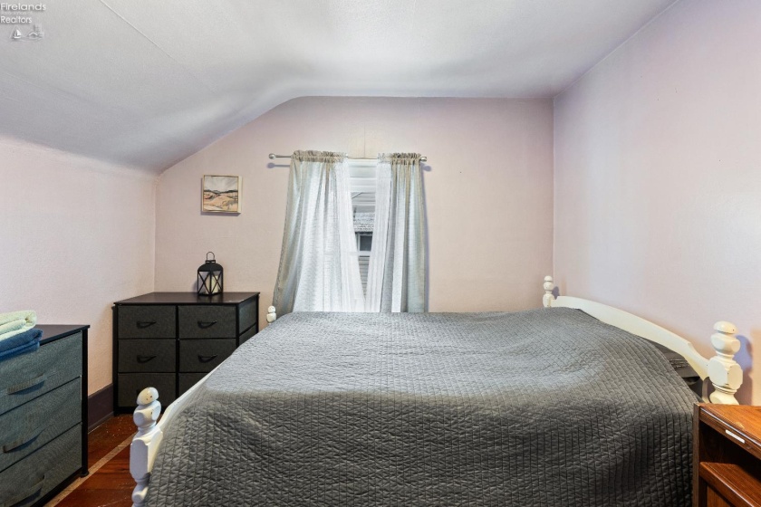 218 Elm, Port Clinton, 43452, 3 Bedrooms Bedrooms, ,2 BathroomsBathrooms,Residential,For Sale,Elm,20260353