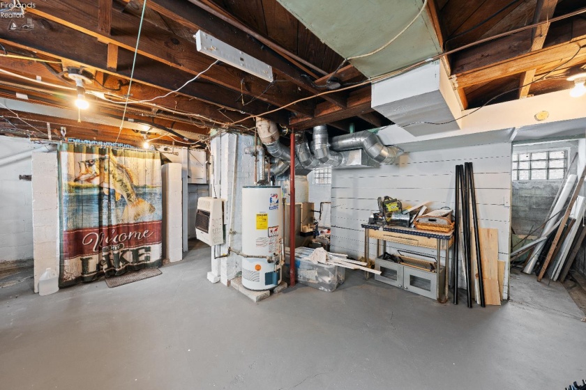 218 Elm, Port Clinton, 43452, 3 Bedrooms Bedrooms, ,2 BathroomsBathrooms,Residential,For Sale,Elm,20260353