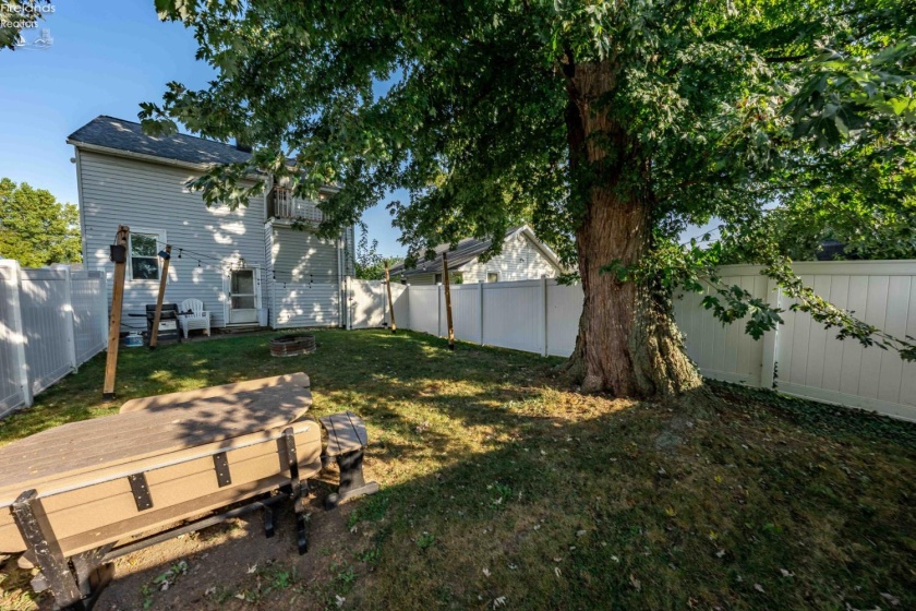 218 Elm, Port Clinton, 43452, 3 Bedrooms Bedrooms, ,2 BathroomsBathrooms,Residential,For Sale,Elm,20260353