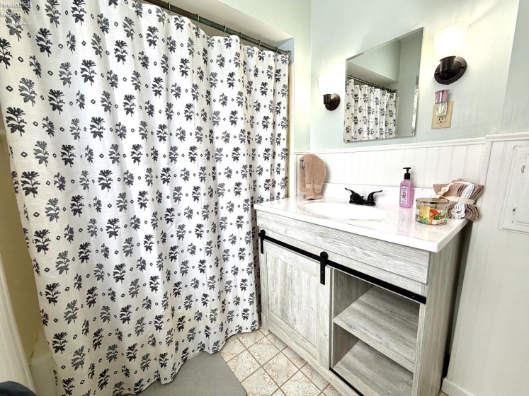 174 Hannum Avenue, Rossford, 43460, 3 Bedrooms Bedrooms, ,2 BathroomsBathrooms,Residential,For Sale,Hannum,20260354