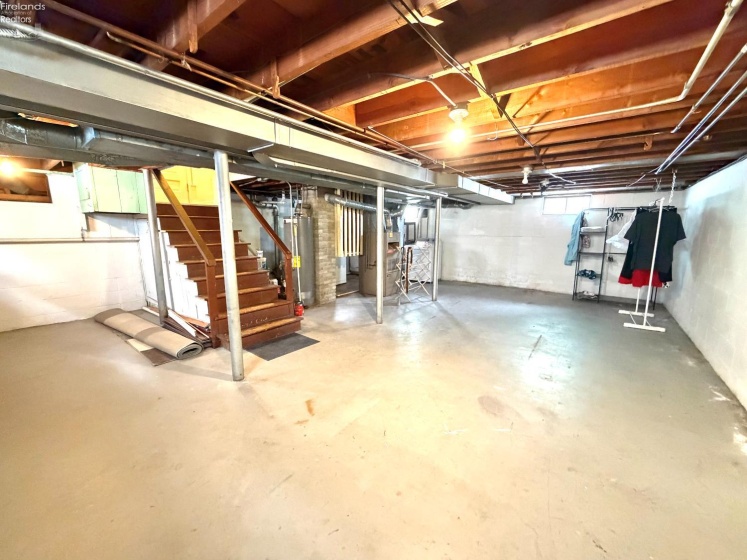 174 Hannum Avenue, Rossford, 43460, 3 Bedrooms Bedrooms, ,2 BathroomsBathrooms,Residential,For Sale,Hannum,20260354