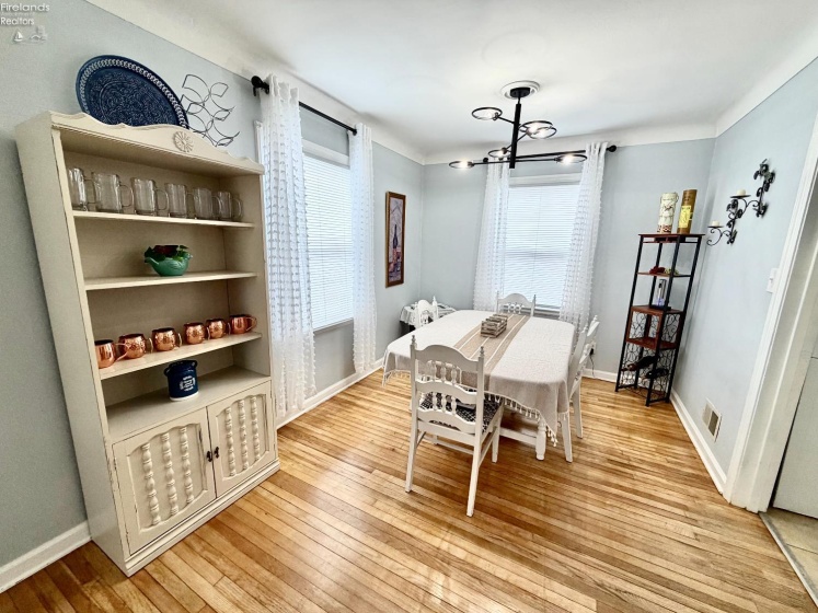 174 Hannum Avenue, Rossford, 43460, 3 Bedrooms Bedrooms, ,2 BathroomsBathrooms,Residential,For Sale,Hannum,20260354