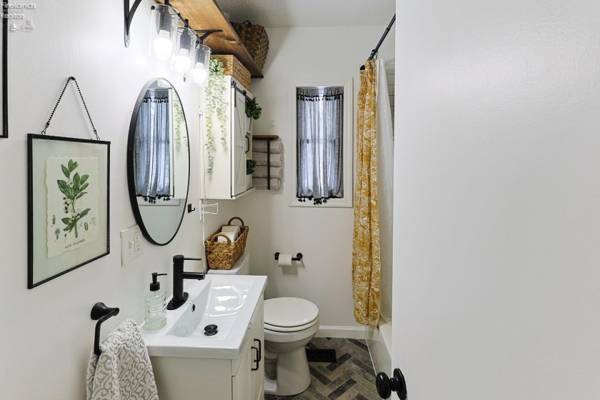 18 Homewood Avenue, Norwalk, 44857, 2 Bedrooms Bedrooms, ,1 BathroomBathrooms,Residential,For Sale,Homewood,20260352