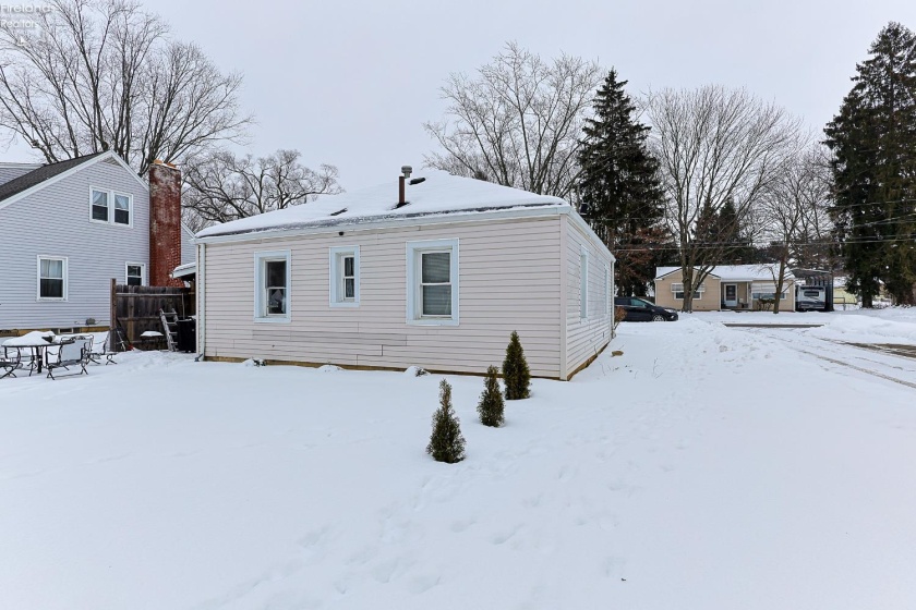 18 Homewood Avenue, Norwalk, 44857, 2 Bedrooms Bedrooms, ,1 BathroomBathrooms,Residential,For Sale,Homewood,20260352