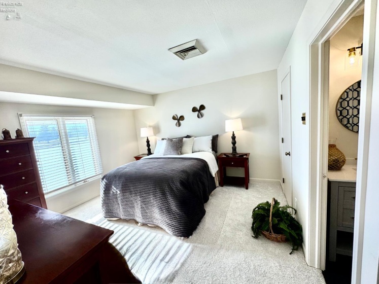 2598 Sun Valley, Port Clinton, 43452, 2 Bedrooms Bedrooms, ,2 BathroomsBathrooms,Residential,For Sale,Sun Valley,20260361