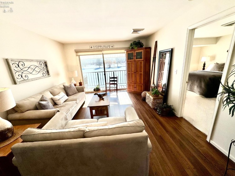 2598 Sun Valley, Port Clinton, 43452, 2 Bedrooms Bedrooms, ,2 BathroomsBathrooms,Residential,For Sale,Sun Valley,20260361