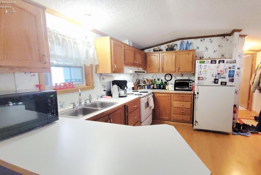 224 Driftwood Drive, Port Clinton, 43452, 2 Bedrooms Bedrooms, ,2 BathroomsBathrooms,Residential,For Sale,Driftwood,20260362