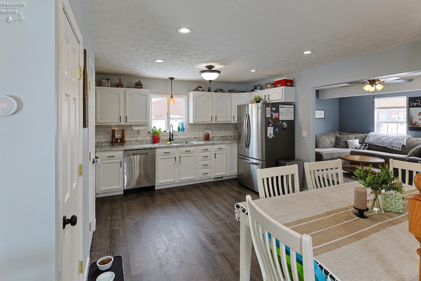 206 Wood Street, Bellevue, 44811, 3 Bedrooms Bedrooms, ,2 BathroomsBathrooms,Residential,For Sale,Wood,20260269