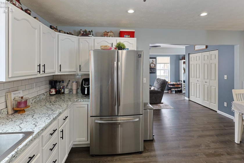 206 Wood Street, Bellevue, 44811, 3 Bedrooms Bedrooms, ,2 BathroomsBathrooms,Residential,For Sale,Wood,20260269