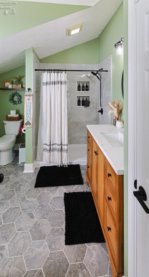 206 Wood Street, Bellevue, 44811, 3 Bedrooms Bedrooms, ,2 BathroomsBathrooms,Residential,For Sale,Wood,20260269