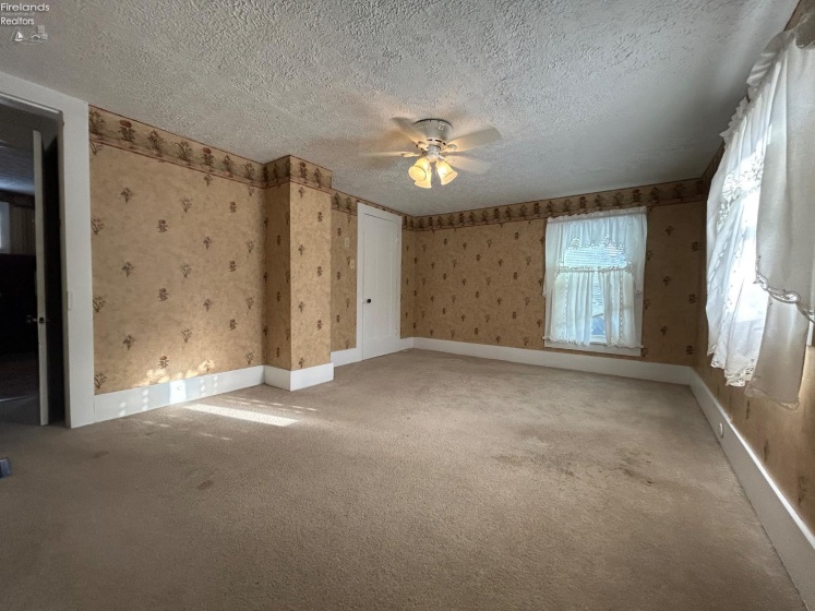 102 Center, Milan, 44846, 4 Bedrooms Bedrooms, ,2 BathroomsBathrooms,Residential,For Sale,Center,20260364