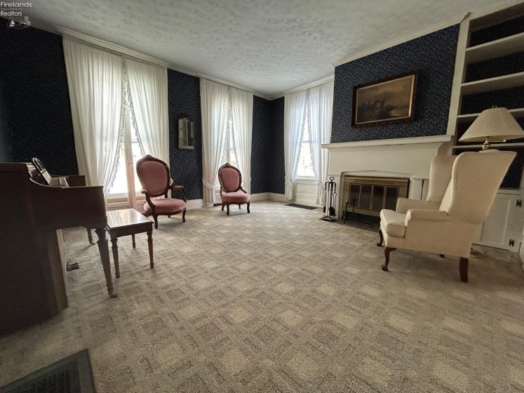 102 Center, Milan, 44846, 4 Bedrooms Bedrooms, ,2 BathroomsBathrooms,Residential,For Sale,Center,20260364