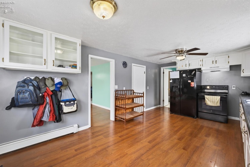 432 High Street, Bellevue, 44811, 3 Bedrooms Bedrooms, ,2 BathroomsBathrooms,Residential,For Sale,High,20260351