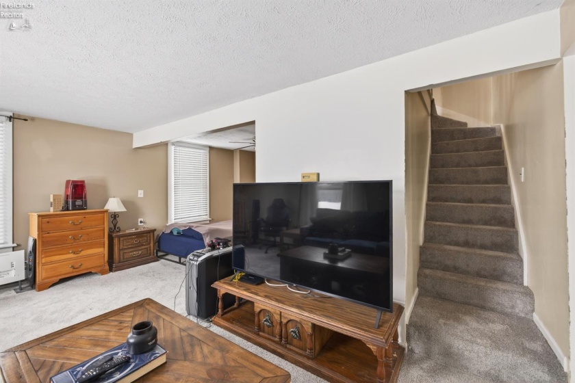 432 High Street, Bellevue, 44811, 3 Bedrooms Bedrooms, ,2 BathroomsBathrooms,Residential,For Sale,High,20260351