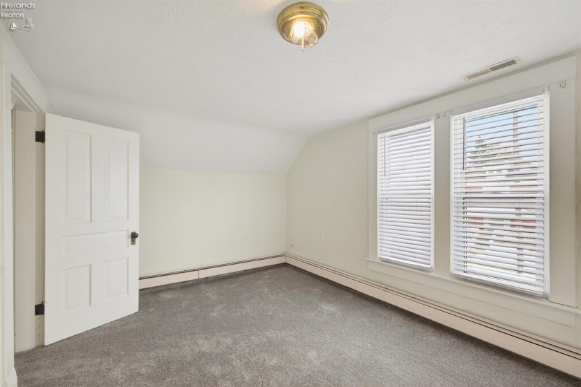 432 High Street, Bellevue, 44811, 3 Bedrooms Bedrooms, ,2 BathroomsBathrooms,Residential,For Sale,High,20260351