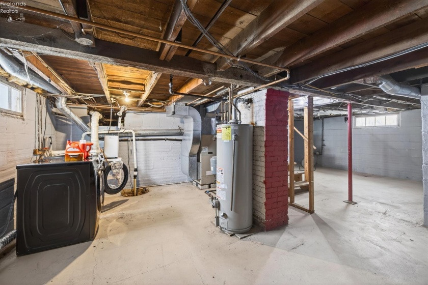 432 High Street, Bellevue, 44811, 3 Bedrooms Bedrooms, ,2 BathroomsBathrooms,Residential,For Sale,High,20260351