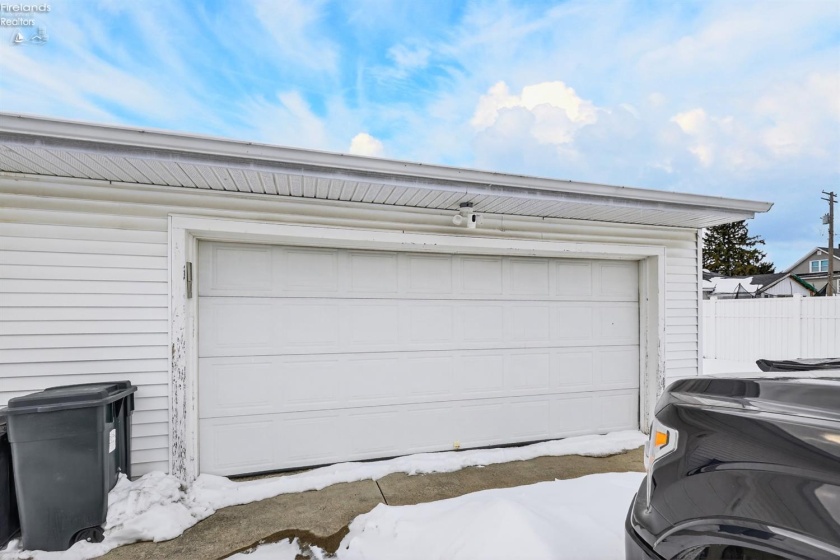 432 High Street, Bellevue, 44811, 3 Bedrooms Bedrooms, ,2 BathroomsBathrooms,Residential,For Sale,High,20260351