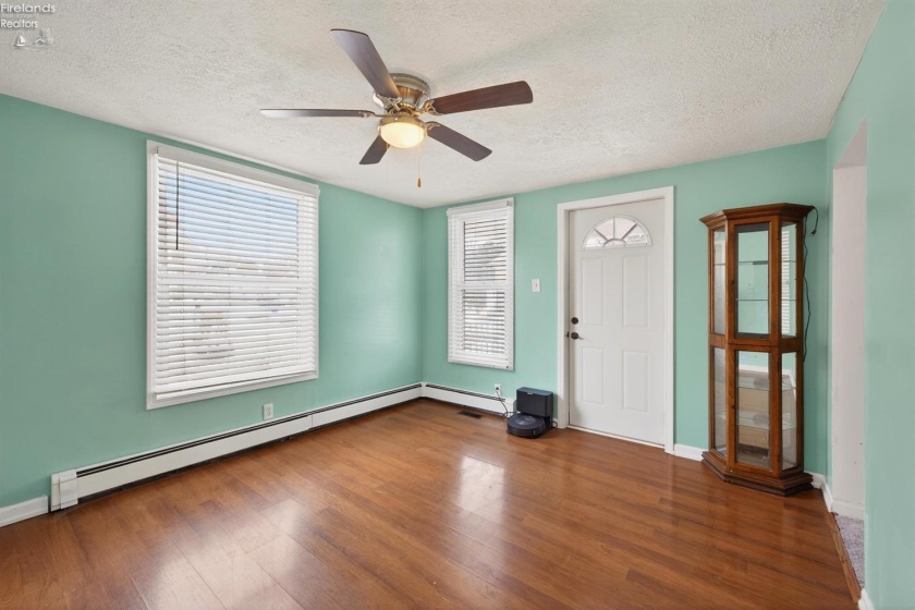 432 High Street, Bellevue, 44811, 3 Bedrooms Bedrooms, ,2 BathroomsBathrooms,Residential,For Sale,High,20260351