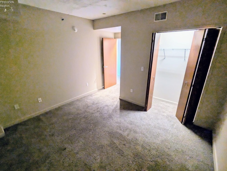 401 SHORELINE Drive, Sandusky, 44870, 1 Bedroom Bedrooms, ,1 BathroomBathrooms,Residential,For Sale,SHORELINE,20260377