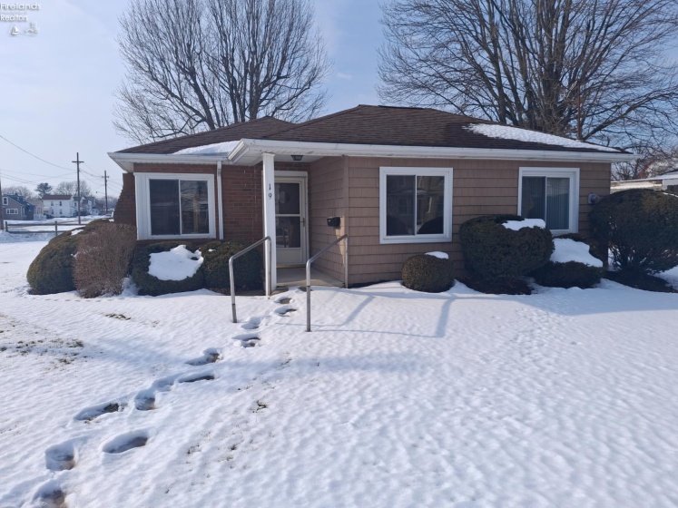 19 Townsend Street, Greenwich, 44837, 3 Bedrooms Bedrooms, ,1 BathroomBathrooms,Residential,For Sale,Townsend,20260388