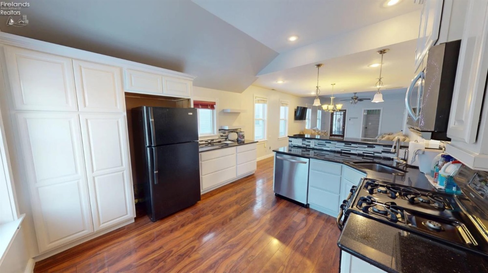 932 Madison Street, Sandusky, 44870, 3 Bedrooms Bedrooms, ,1 BathroomBathrooms,Residential,For Sale,Madison,20260257