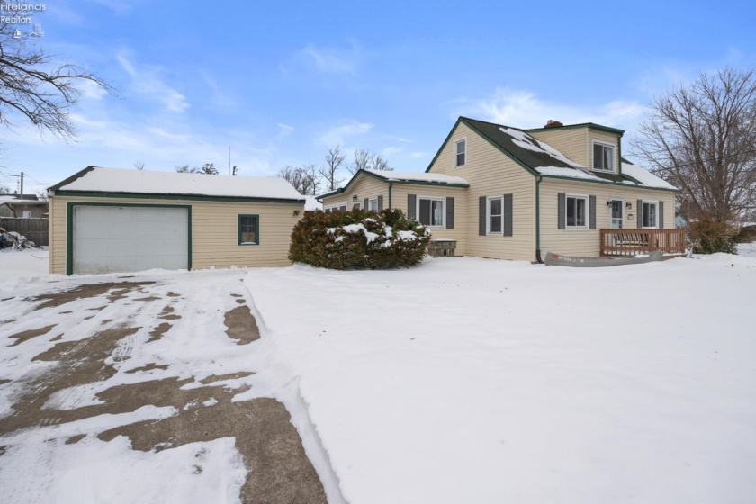 201 Dayton Avenue, Huron, 44839, 3 Bedrooms Bedrooms, ,2 BathroomsBathrooms,Residential,For Sale,Dayton,20260304