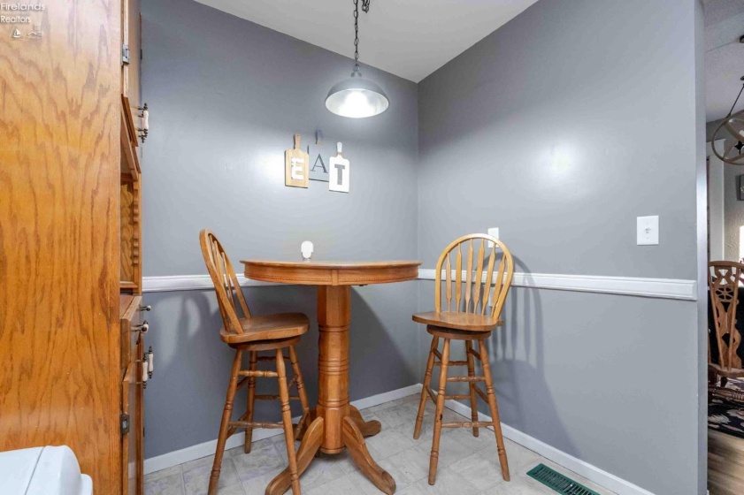 708 Rawson Avenue, Fremont, 43420, 3 Bedrooms Bedrooms, ,1 BathroomBathrooms,Residential,For Sale,Rawson,20260405