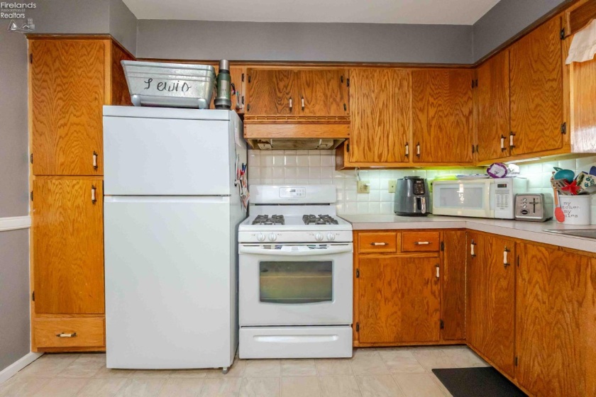 708 Rawson Avenue, Fremont, 43420, 3 Bedrooms Bedrooms, ,1 BathroomBathrooms,Residential,For Sale,Rawson,20260405