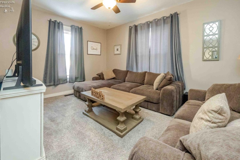 708 Rawson Avenue, Fremont, 43420, 3 Bedrooms Bedrooms, ,1 BathroomBathrooms,Residential,For Sale,Rawson,20260405