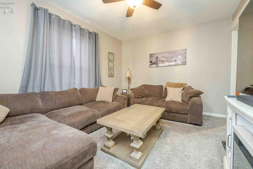 708 Rawson Avenue, Fremont, 43420, 3 Bedrooms Bedrooms, ,1 BathroomBathrooms,Residential,For Sale,Rawson,20260405