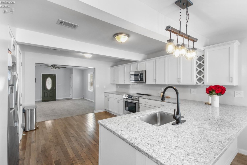 719 Everett Road, Fremont, 43420, 3 Bedrooms Bedrooms, ,3 BathroomsBathrooms,Residential,For Sale,Everett,20260286