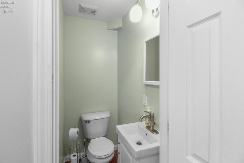 719 Everett Road, Fremont, 43420, 3 Bedrooms Bedrooms, ,3 BathroomsBathrooms,Residential,For Sale,Everett,20260286