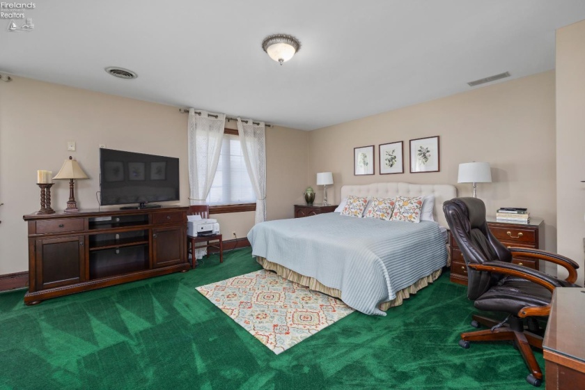 1711 Willow Drive, Sandusky, 44870, 4 Bedrooms Bedrooms, ,5 BathroomsBathrooms,Residential,For Sale,Willow,20260409