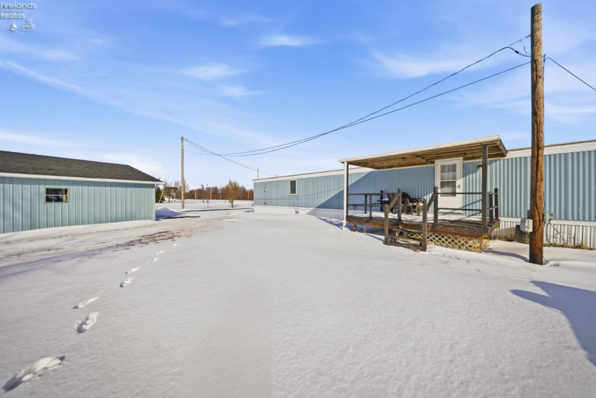 3800 Lakeshore Drive, Port Clinton, 43452, 3 Bedrooms Bedrooms, ,1 BathroomBathrooms,Residential,For Sale,Lakeshore,20260290