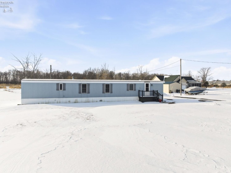 3800 Lakeshore Drive, Port Clinton, 43452, 3 Bedrooms Bedrooms, ,1 BathroomBathrooms,Residential,For Sale,Lakeshore,20260290