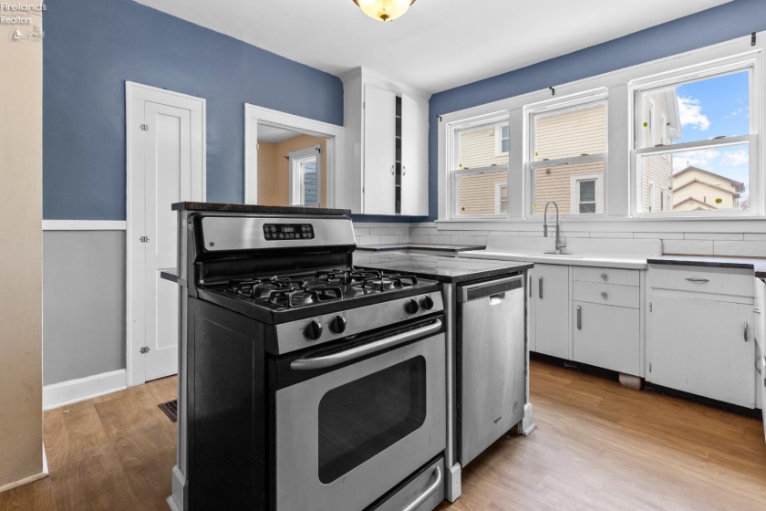 808 Fulton Street, Sandusky, 44870, 3 Bedrooms Bedrooms, ,1 BathroomBathrooms,Residential,For Sale,Fulton,20260408