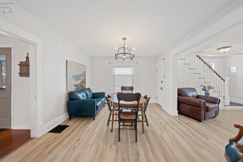 302 2nd Street, Port Clinton, 43452, 4 Bedrooms Bedrooms, ,2 BathroomsBathrooms,Residential,For Sale,2nd,20260396