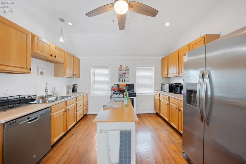 302 2nd Street, Port Clinton, 43452, 4 Bedrooms Bedrooms, ,2 BathroomsBathrooms,Residential,For Sale,2nd,20260396