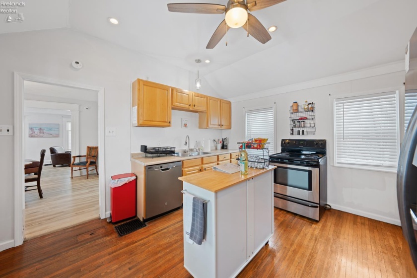 302 2nd Street, Port Clinton, 43452, 4 Bedrooms Bedrooms, ,2 BathroomsBathrooms,Residential,For Sale,2nd,20260396