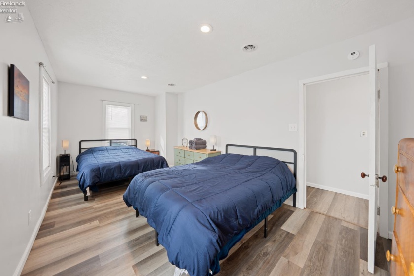 302 2nd Street, Port Clinton, 43452, 4 Bedrooms Bedrooms, ,2 BathroomsBathrooms,Residential,For Sale,2nd,20260396