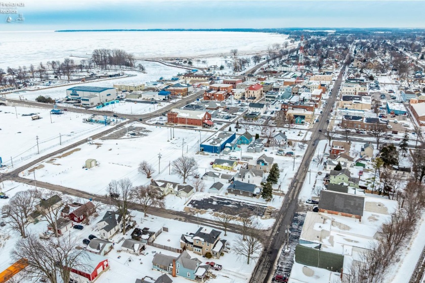 302 2nd Street, Port Clinton, 43452, 4 Bedrooms Bedrooms, ,2 BathroomsBathrooms,Residential,For Sale,2nd,20260396