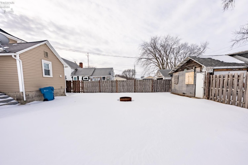 302 2nd Street, Port Clinton, 43452, 4 Bedrooms Bedrooms, ,2 BathroomsBathrooms,Residential,For Sale,2nd,20260396