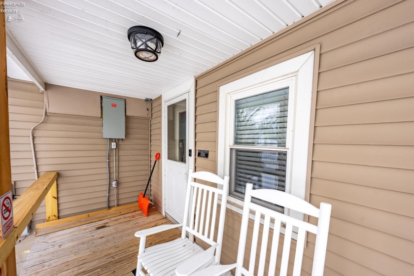 302 2nd Street, Port Clinton, 43452, 4 Bedrooms Bedrooms, ,2 BathroomsBathrooms,Residential,For Sale,2nd,20260396