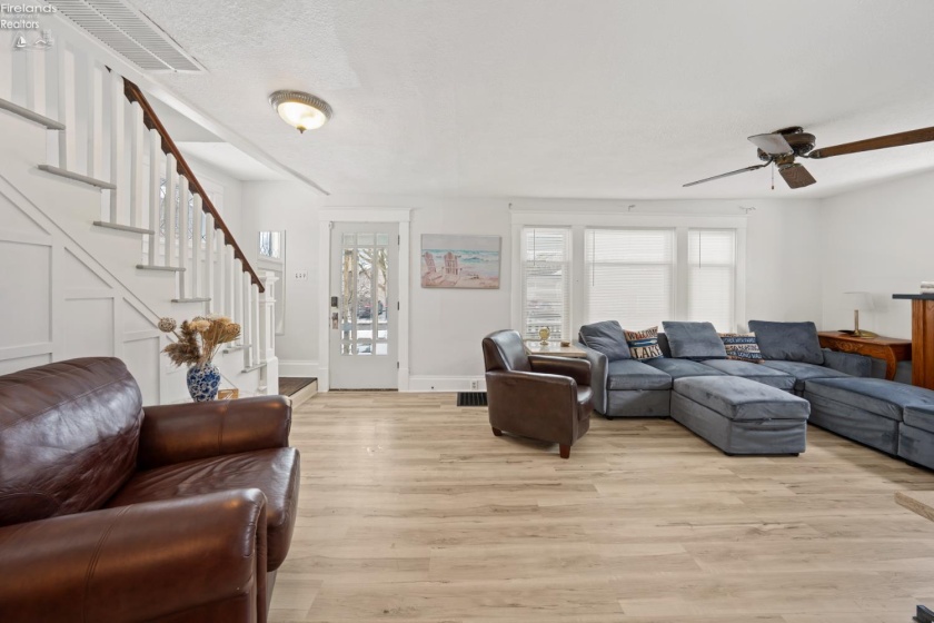 302 2nd Street, Port Clinton, 43452, 4 Bedrooms Bedrooms, ,2 BathroomsBathrooms,Residential,For Sale,2nd,20260396