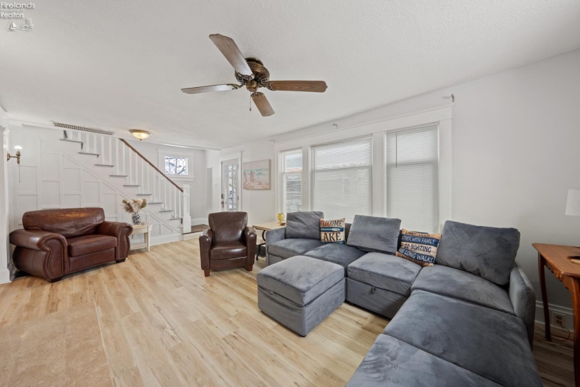 302 2nd Street, Port Clinton, 43452, 4 Bedrooms Bedrooms, ,2 BathroomsBathrooms,Residential,For Sale,2nd,20260396