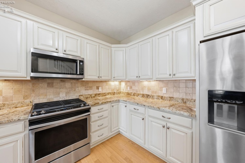 4439 Harbors Edge Drive, Port Clinton, 43452, 4 Bedrooms Bedrooms, ,3 BathroomsBathrooms,Residential,For Sale,Harbors Edge,20260394