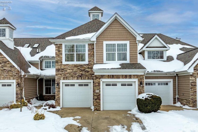 4439 Harbors Edge Drive, Port Clinton, 43452, 4 Bedrooms Bedrooms, ,3 BathroomsBathrooms,Residential,For Sale,Harbors Edge,20260394