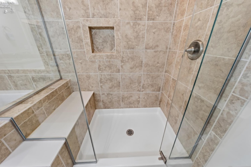 4439 Harbors Edge Drive, Port Clinton, 43452, 4 Bedrooms Bedrooms, ,3 BathroomsBathrooms,Residential,For Sale,Harbors Edge,20260394